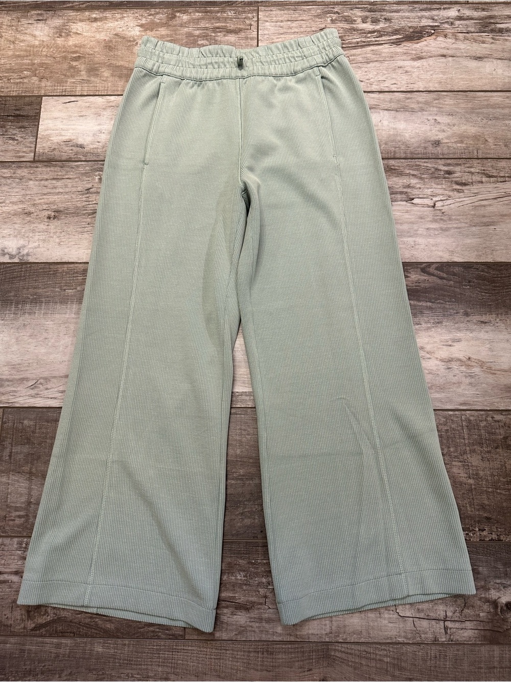 lululemon athletica Women’s Wide-Leg Ribbed Joggers in Mint Green